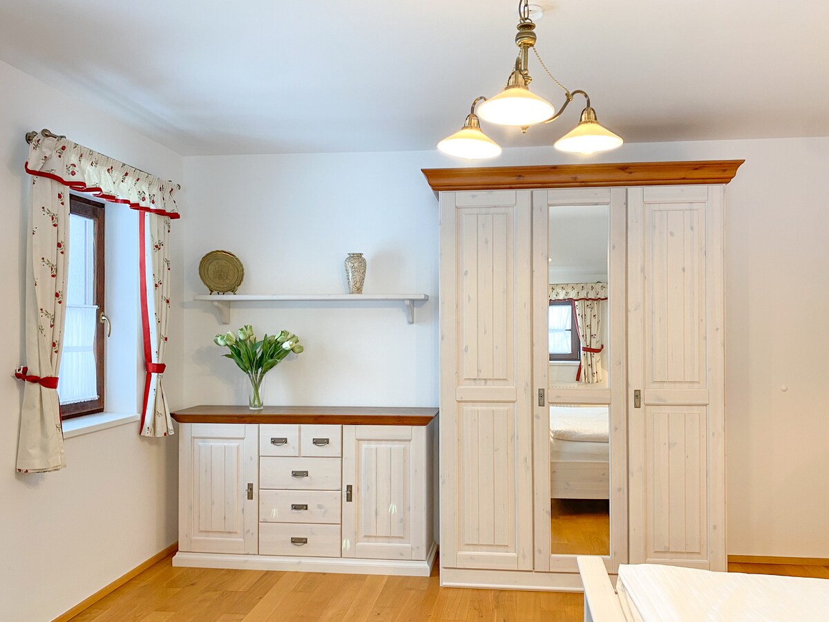 Ložnice 1 – skříň